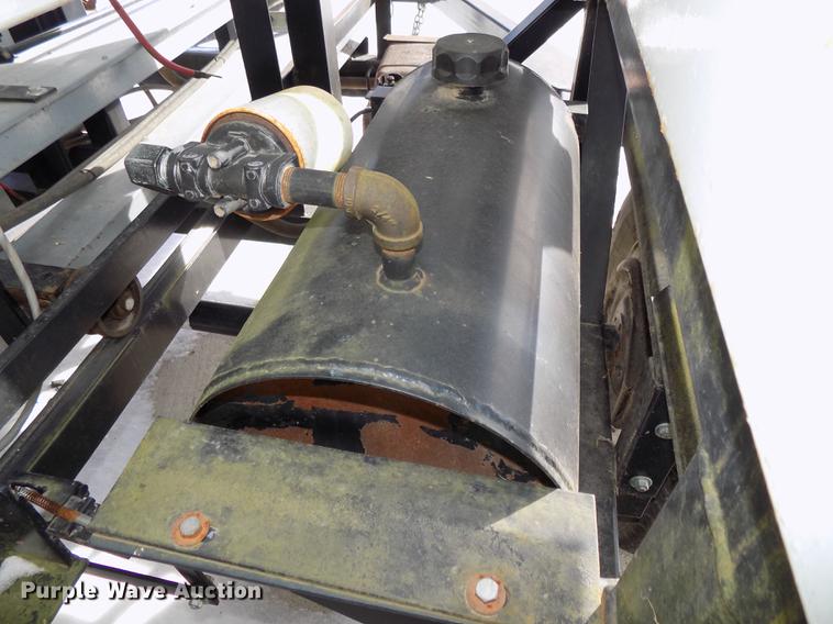 image for item DE7588 2009 Par-Kan PK336265 seed tender trailer