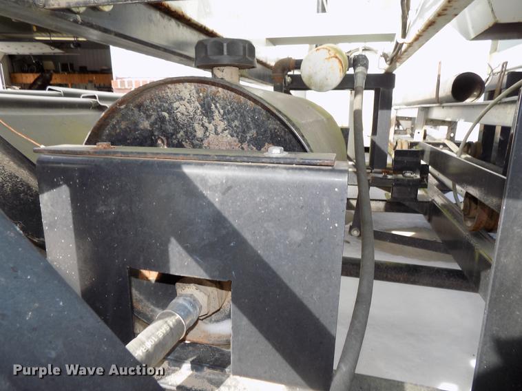 image for item DE7588 2009 Par-Kan PK336265 seed tender trailer