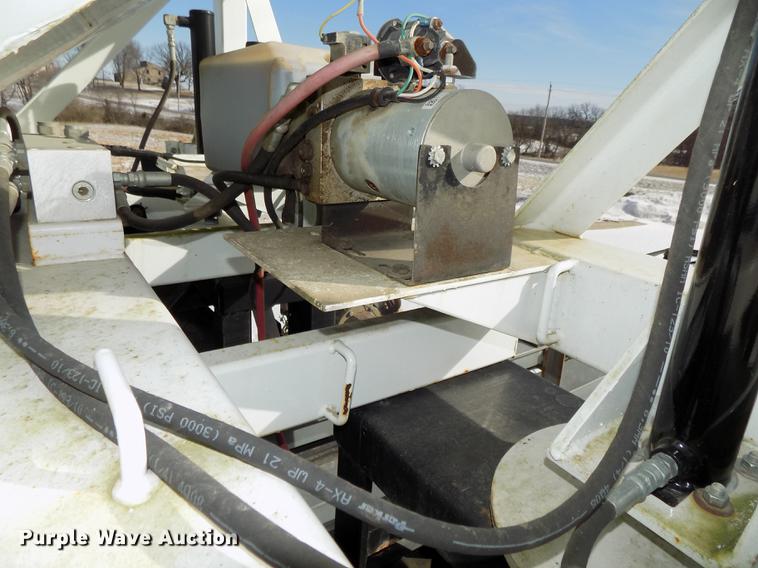 image for item DE7588 2009 Par-Kan PK336265 seed tender trailer