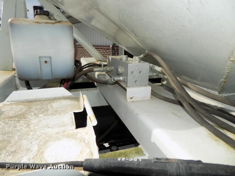 image for item DE7588 2009 Par-Kan PK336265 seed tender trailer