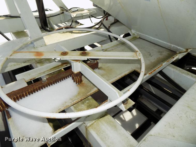 image for item DE7588 2009 Par-Kan PK336265 seed tender trailer