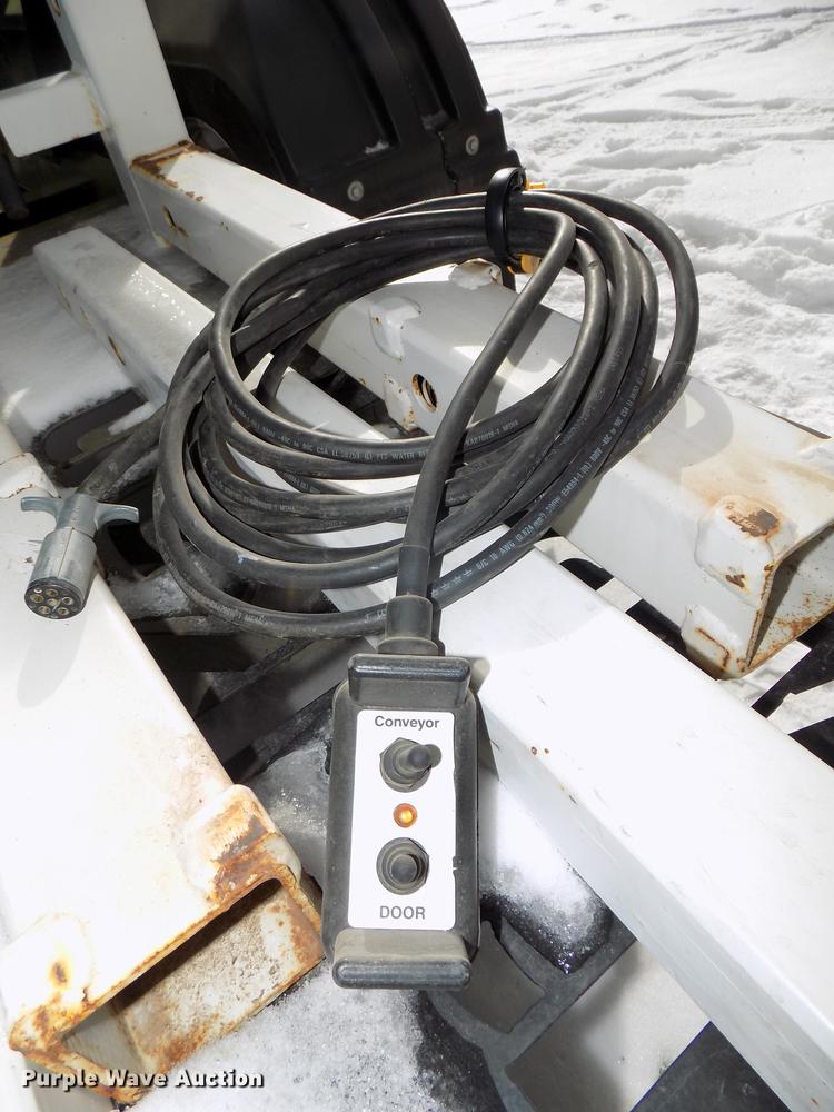 image for item DE7588 2009 Par-Kan PK336265 seed tender trailer