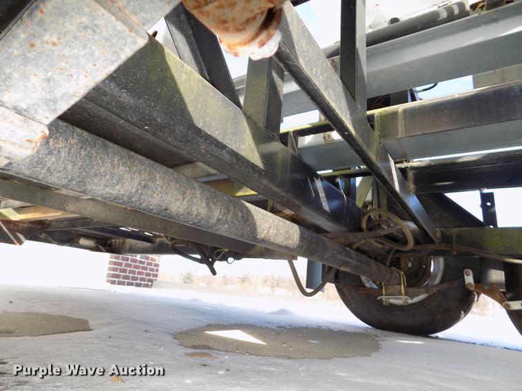 image for item DE7588 2009 Par-Kan PK336265 seed tender trailer