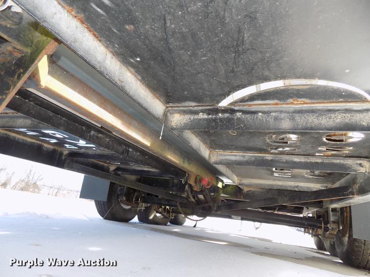 image for item DE7588 2009 Par-Kan PK336265 seed tender trailer