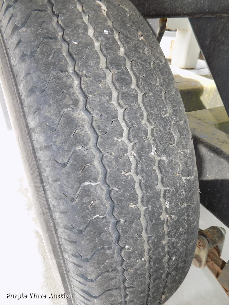 image for item DE7588 2009 Par-Kan PK336265 seed tender trailer