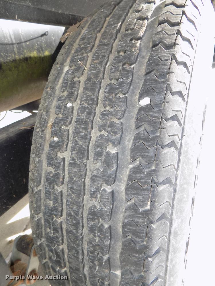 image for item DE7588 2009 Par-Kan PK336265 seed tender trailer