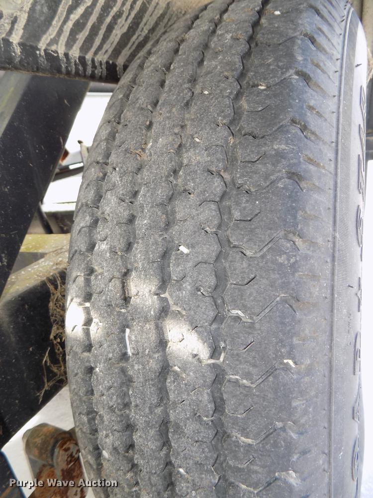 image for item DE7588 2009 Par-Kan PK336265 seed tender trailer