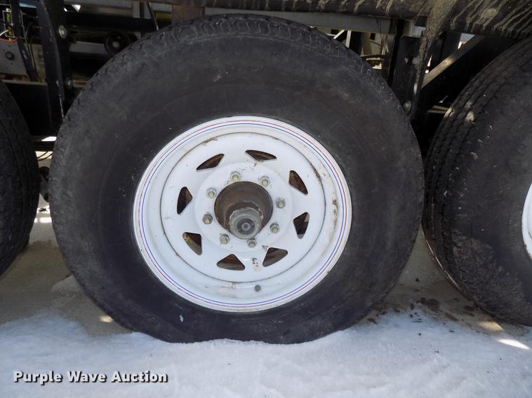 image for item DE7588 2009 Par-Kan PK336265 seed tender trailer