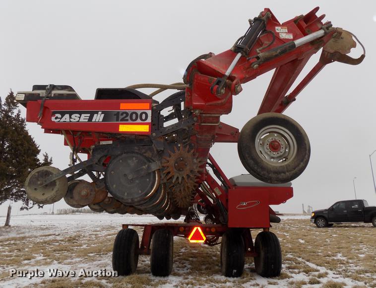 image for item DE7596 2004 Case IH 1200 no-till planter