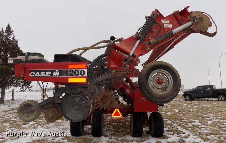 image for item DE7596 2004 Case IH 1200 no-till planter