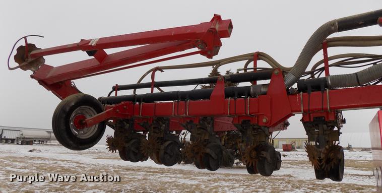 image for item DE7596 2004 Case IH 1200 no-till planter