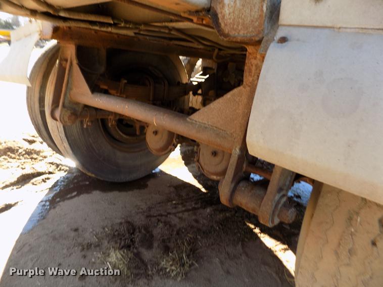 image for item DF2839 1956 Fruehauf tank trailer