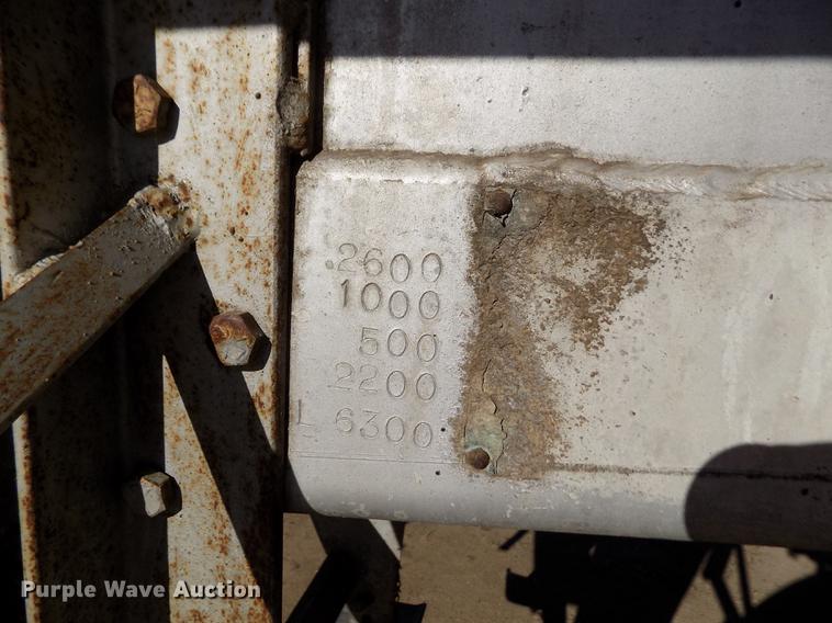 image for item DF2839 1956 Fruehauf tank trailer