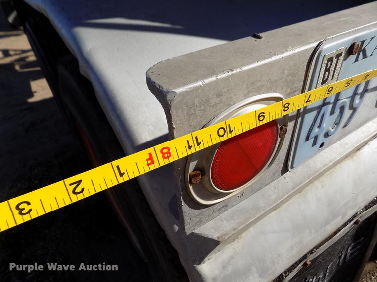 image for item DF2839 1956 Fruehauf tank trailer