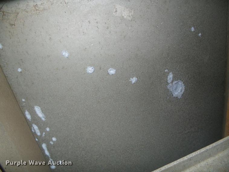 image for item DF2839 1956 Fruehauf tank trailer