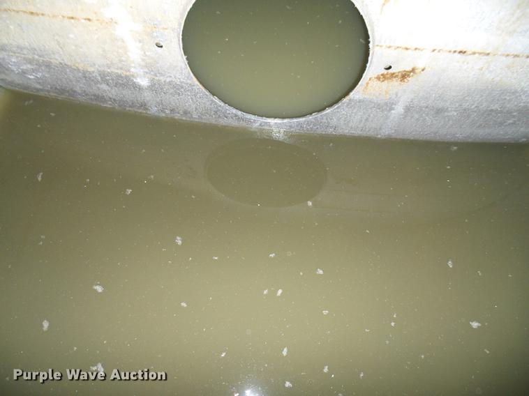 image for item DF2839 1956 Fruehauf tank trailer