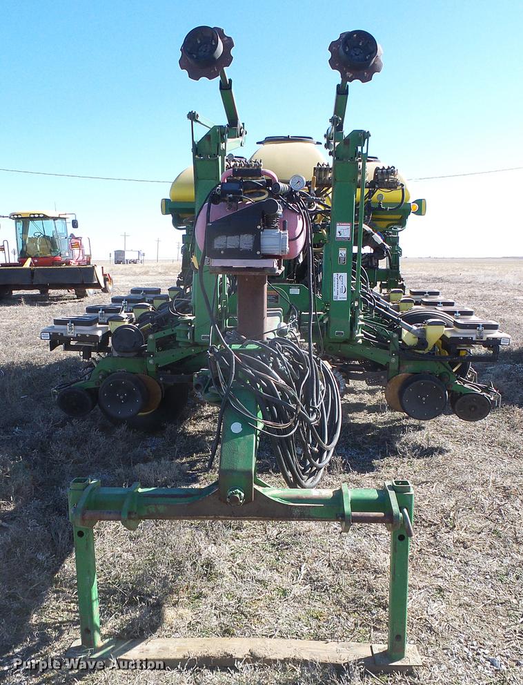 image for item DF2949 2007 John Deere 1770NT no-till planter
