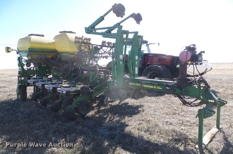 image for item DF2949 2007 John Deere 1770NT no-till planter