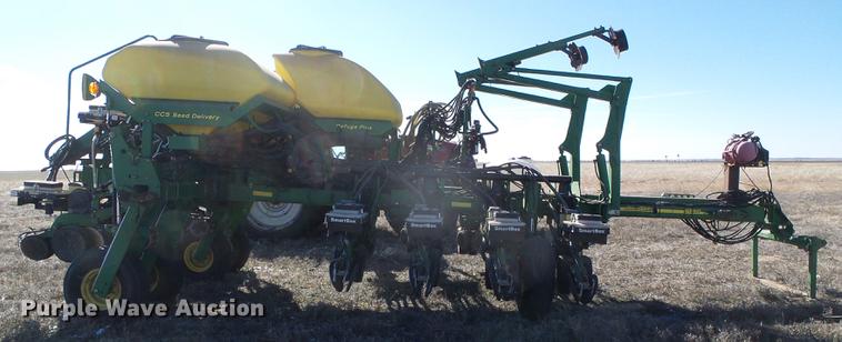 image for item DF2949 2007 John Deere 1770NT no-till planter