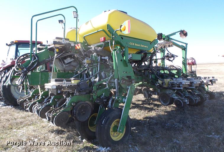 image for item DF2949 2007 John Deere 1770NT no-till planter