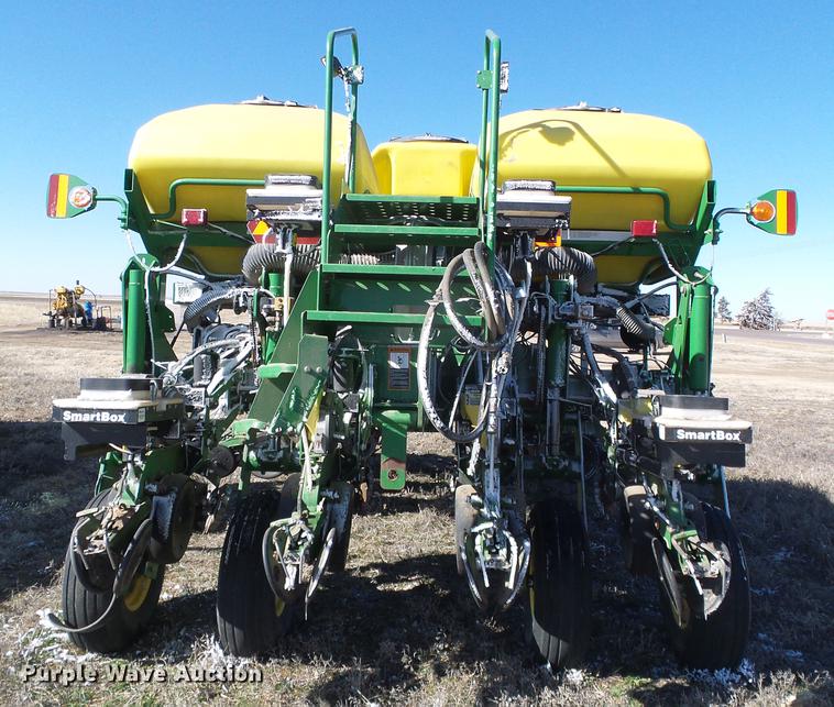 image for item DF2949 2007 John Deere 1770NT no-till planter