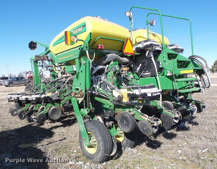 image for item DF2949 2007 John Deere 1770NT no-till planter
