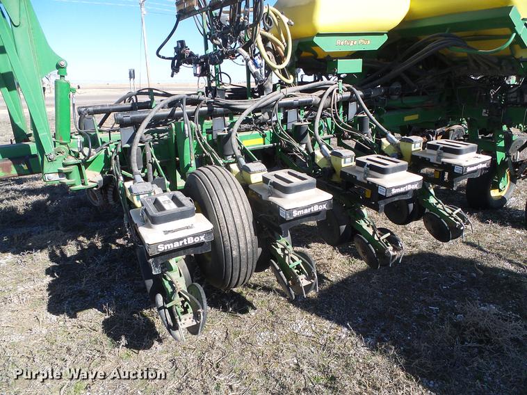 image for item DF2949 2007 John Deere 1770NT no-till planter