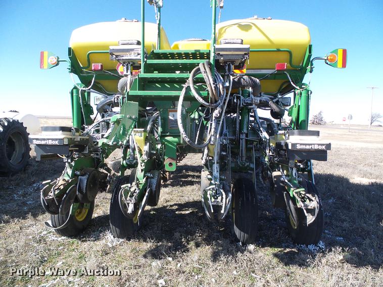 image for item DF2949 2007 John Deere 1770NT no-till planter