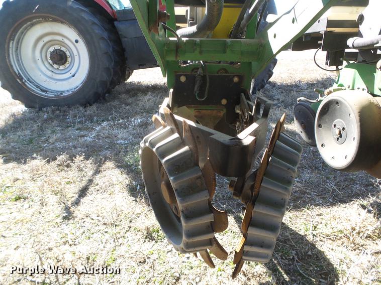 image for item DF2949 2007 John Deere 1770NT no-till planter