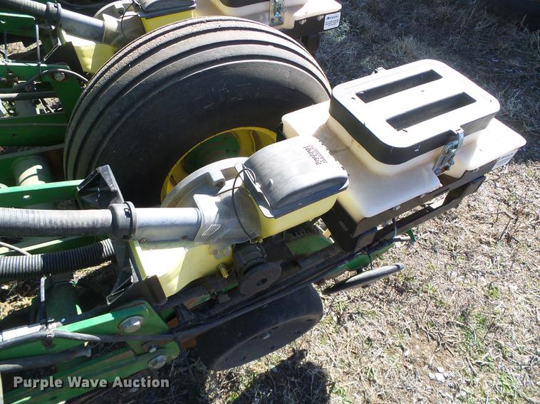 image for item DF2949 2007 John Deere 1770NT no-till planter