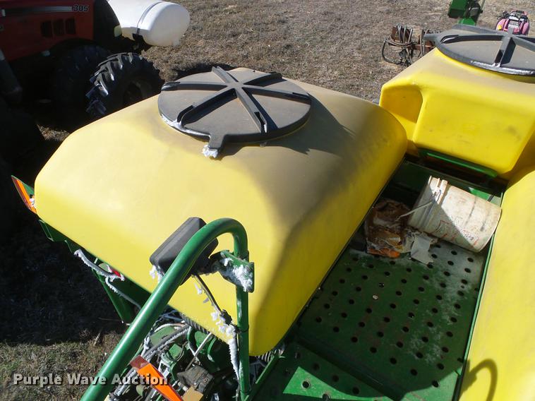 image for item DF2949 2007 John Deere 1770NT no-till planter