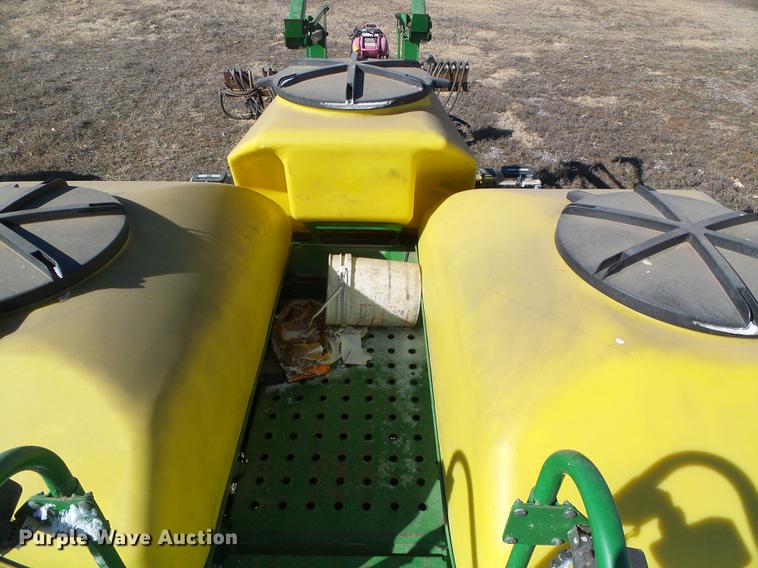 image for item DF2949 2007 John Deere 1770NT no-till planter