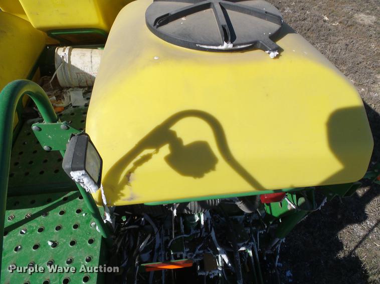 image for item DF2949 2007 John Deere 1770NT no-till planter