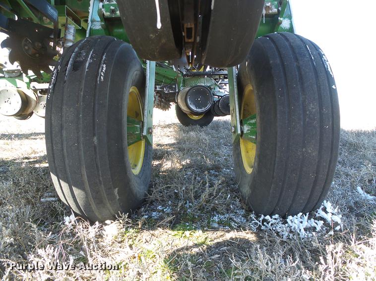 image for item DF2949 2007 John Deere 1770NT no-till planter