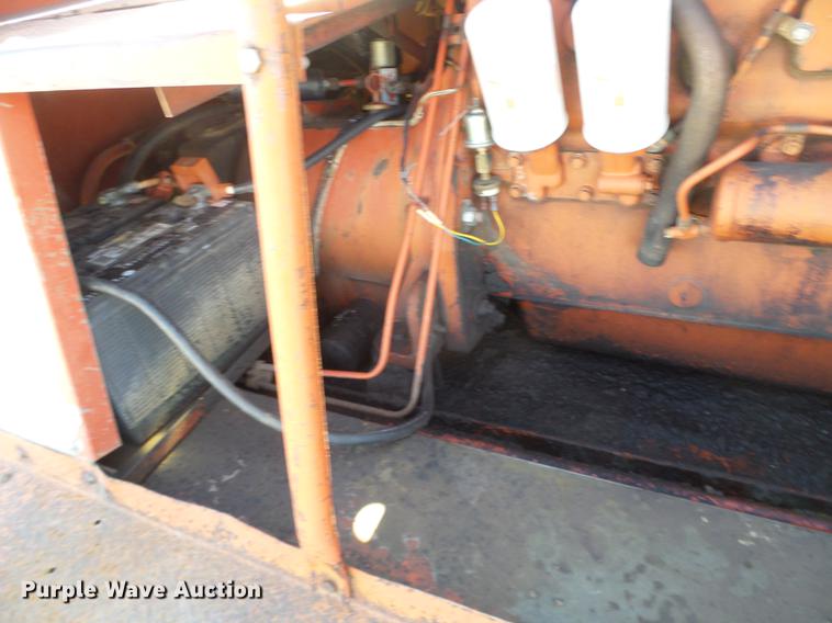 image for item DF2952 1983 Case IH 1480 combine