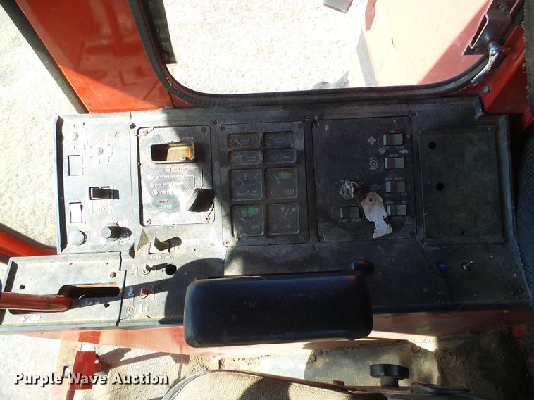 image for item DF2952 1983 Case IH 1480 combine