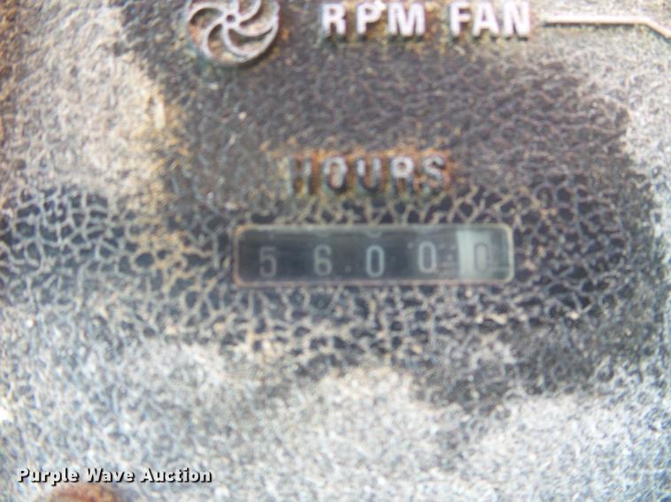 image for item DF2952 1983 Case IH 1480 combine