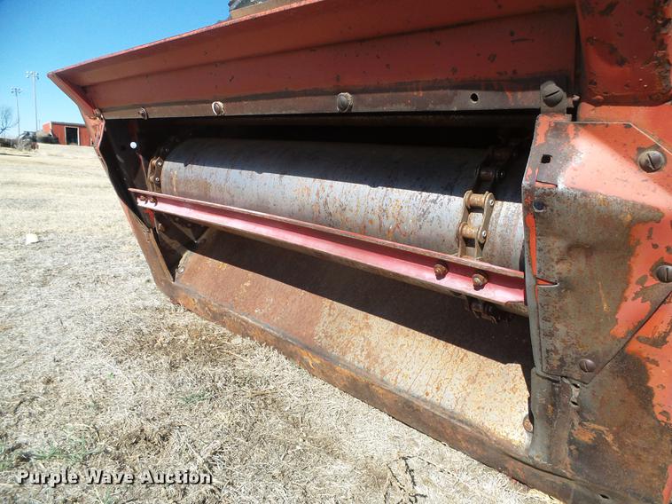 image for item DF2952 1983 Case IH 1480 combine