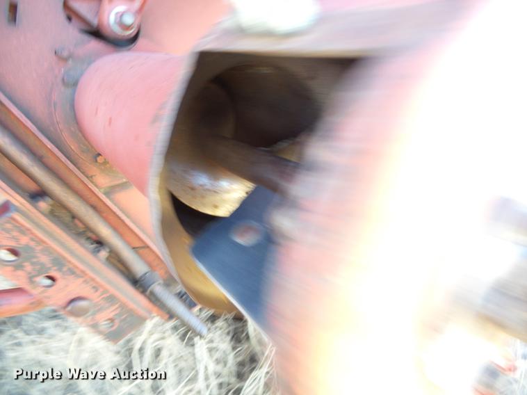 image for item DF2952 1983 Case IH 1480 combine