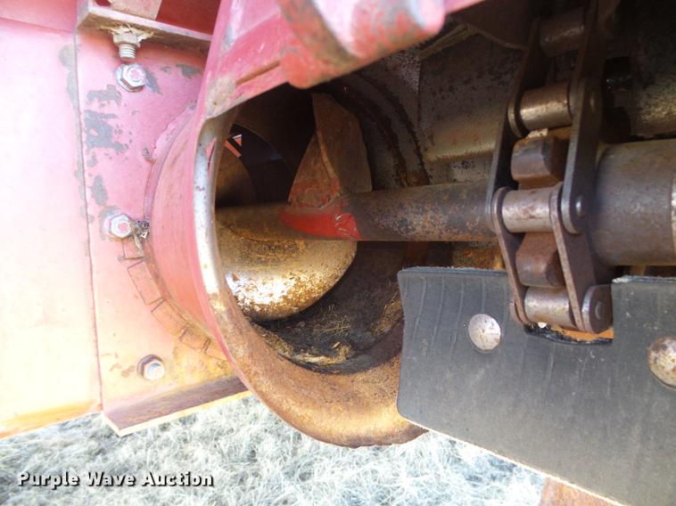 image for item DF2952 1983 Case IH 1480 combine