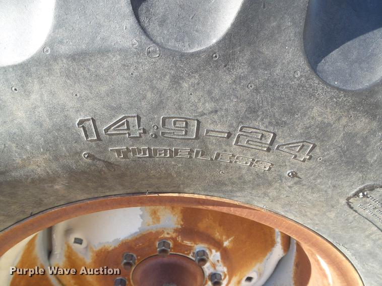 image for item DF2952 1983 Case IH 1480 combine