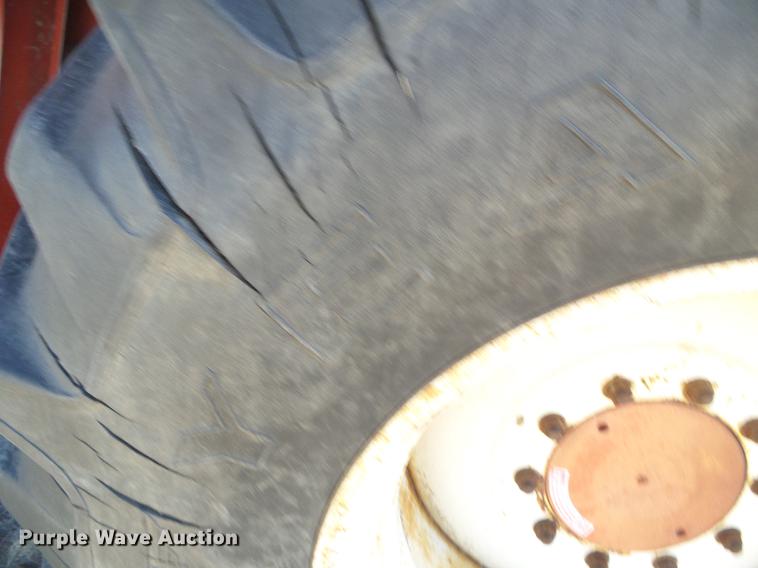 image for item DF2952 1983 Case IH 1480 combine