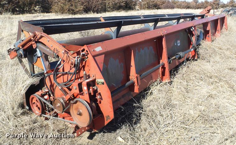 image for item DF2952 1983 Case IH 1480 combine