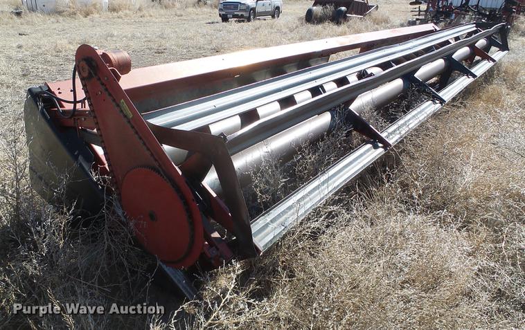 image for item DF2952 1983 Case IH 1480 combine