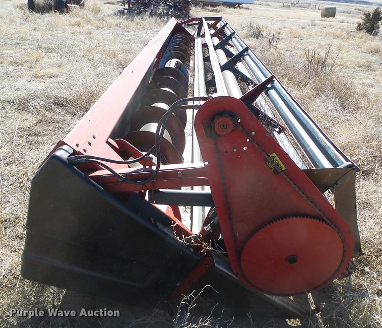 image for item DF2952 1983 Case IH 1480 combine