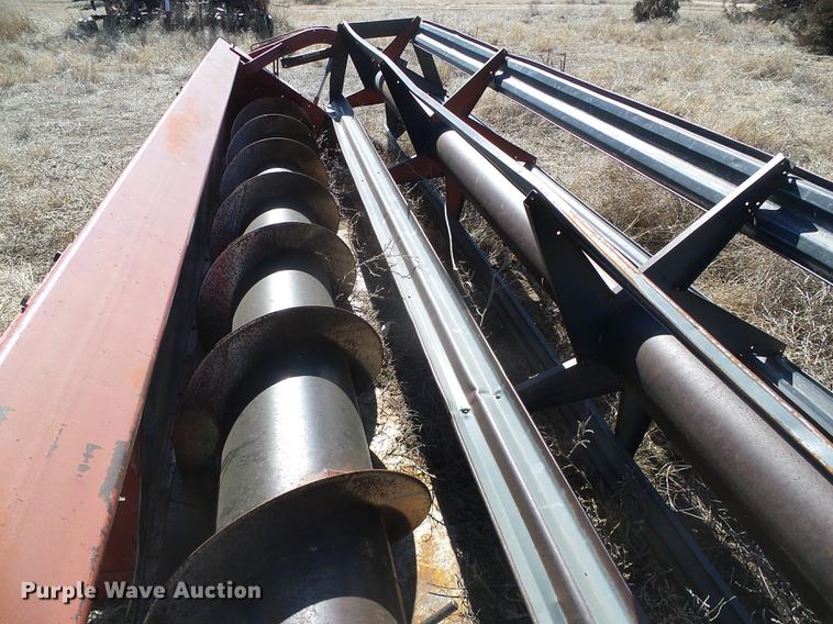 image for item DF2952 1983 Case IH 1480 combine