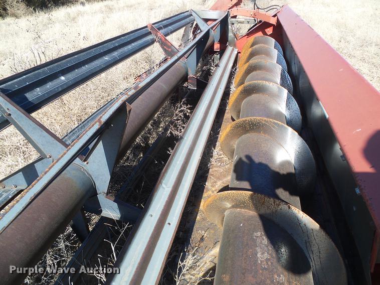 image for item DF2952 1983 Case IH 1480 combine