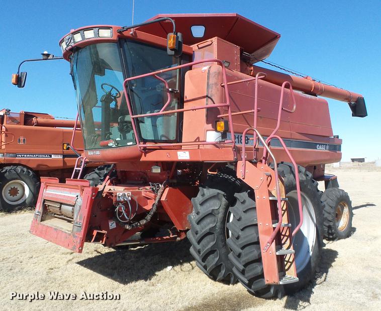 image for item DF2953 1997 Case IH 2188 combine