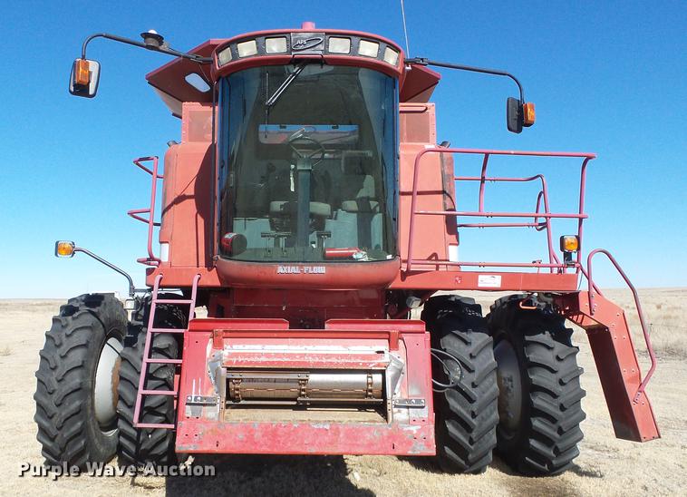 image for item DF2953 1997 Case IH 2188 combine