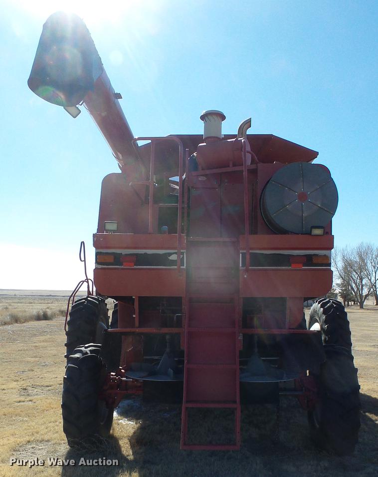 image for item DF2953 1997 Case IH 2188 combine
